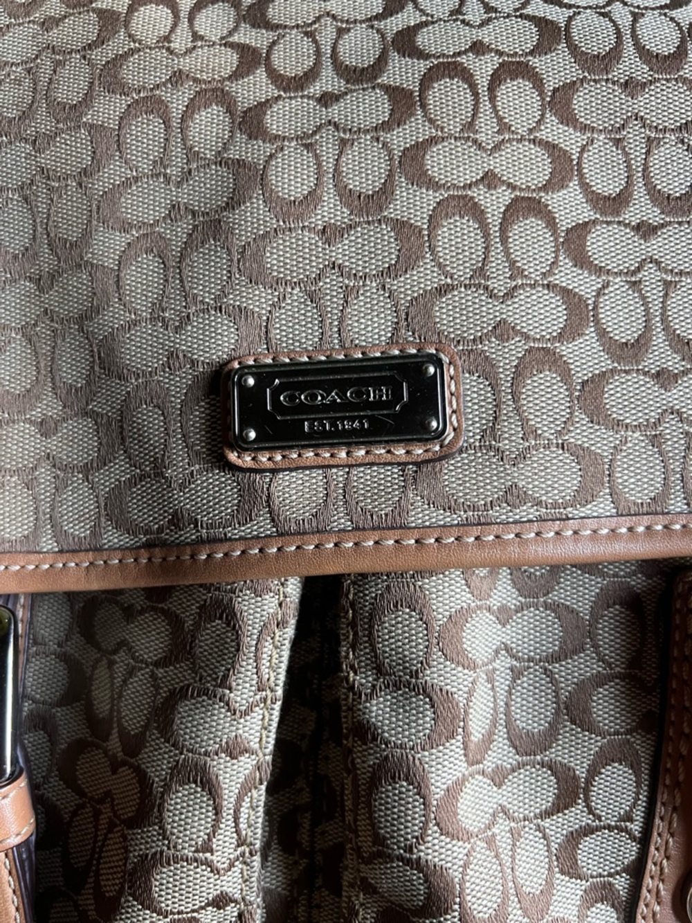 Coach Brown Signature Canvas Messenger Bag with Tan Trim - Picture 2 of 8